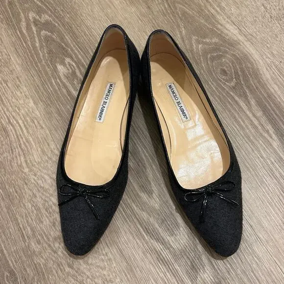 Manolo Blahnik Pointed Toe Ballet Flats Gray Wool Bow Trim Italy EU 38